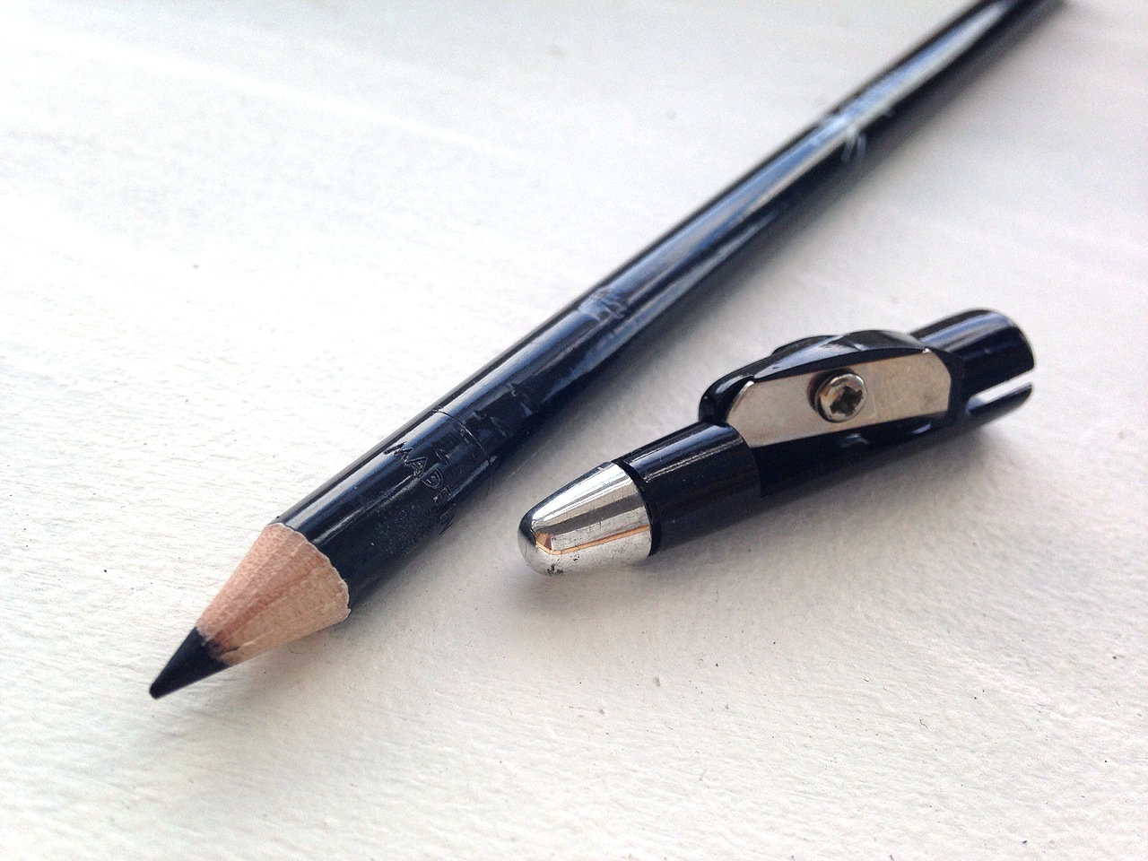 Crown Brush 1 EYELINER and 3 LOOKS with 3 Crownbrushes!