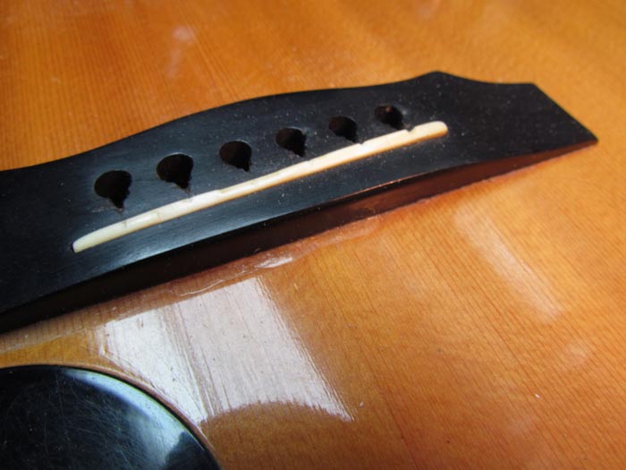 Matching Yellowed Lacquer for Guitar Finish Repair Crawls Backward