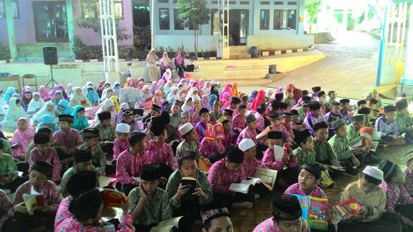 Materi Pelajaran PAI Kelas 1 SD Semester 1/2 KTSP Lengkap