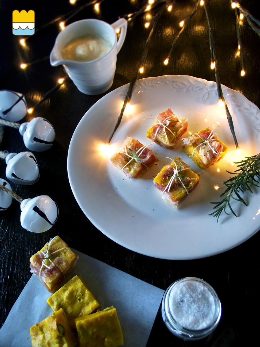 finger food di torta di carote salata,  avvolta nella pancetta croccante 