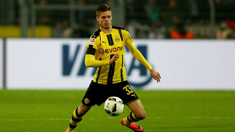 Dortmund Tidak Perbolehkan Weigl Pindah ke PSG