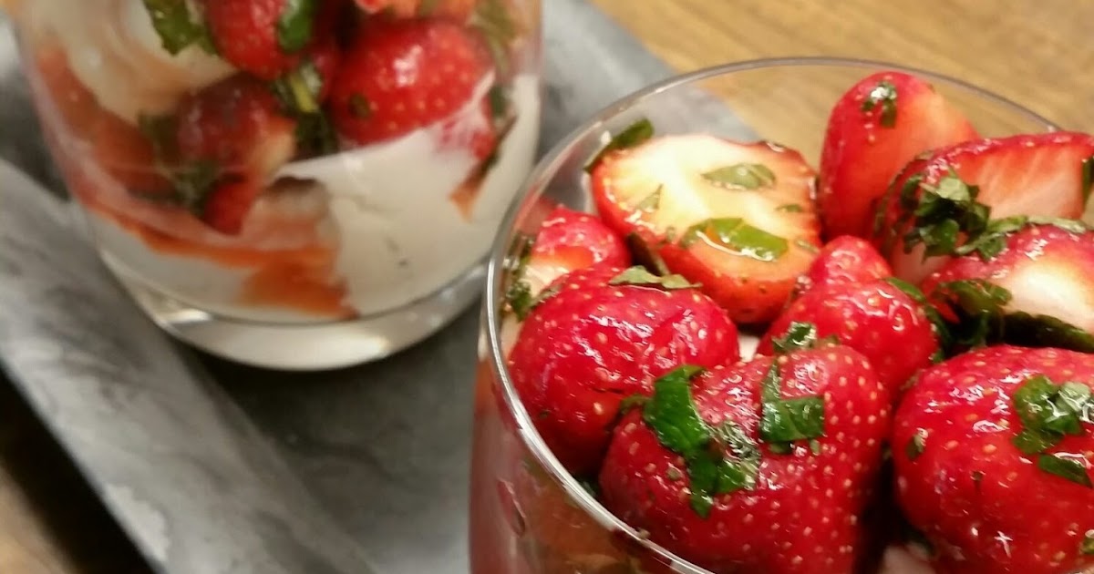 Küchentheater: Marinierte Erdbeeren mit Mascarponecreme Küchentheater: Marinierte Erdbeeren mit Mascarponecreme