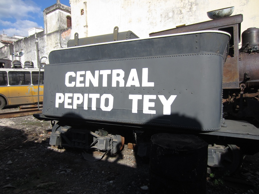 Cuban Cigars, Culture & Lifestyle Train Junkyard (Havana) Nov.2012