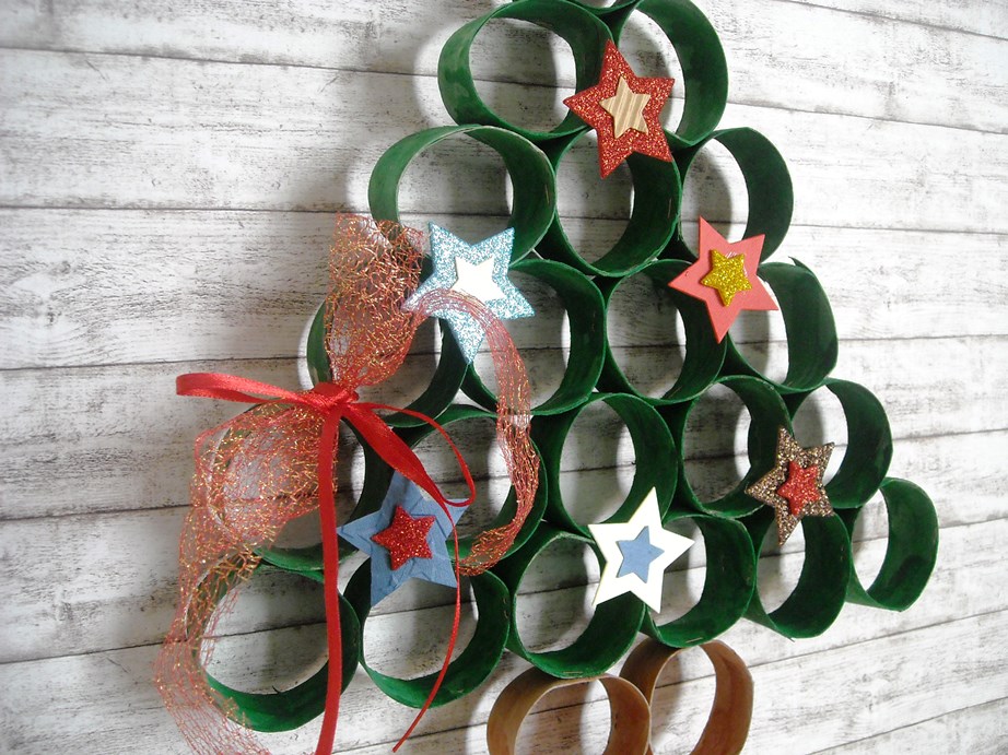 Angolino di Liana: Albero di Natale con i rotoli di carta
