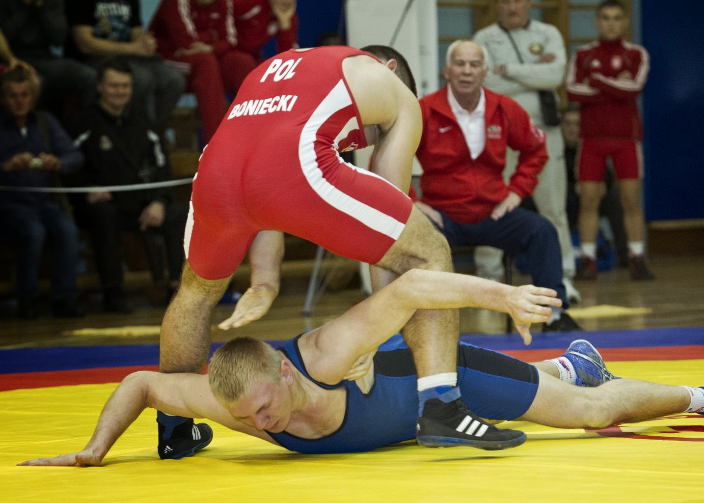 александр комаров греко-римская борьба. селезнев сергей викторович греко-римская борьба. наро фоминск греко римская борьба результаты. наро фоминск греко римская борьба результаты. борьба на лопатки.
