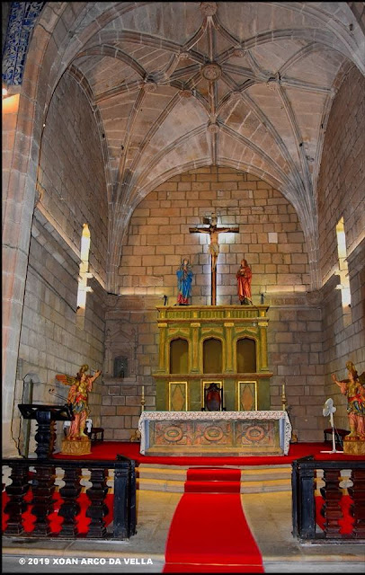 XOAN ARCO DA VELLA IGLESIA DE SANTA MARÍA MAIOR CHAVES
