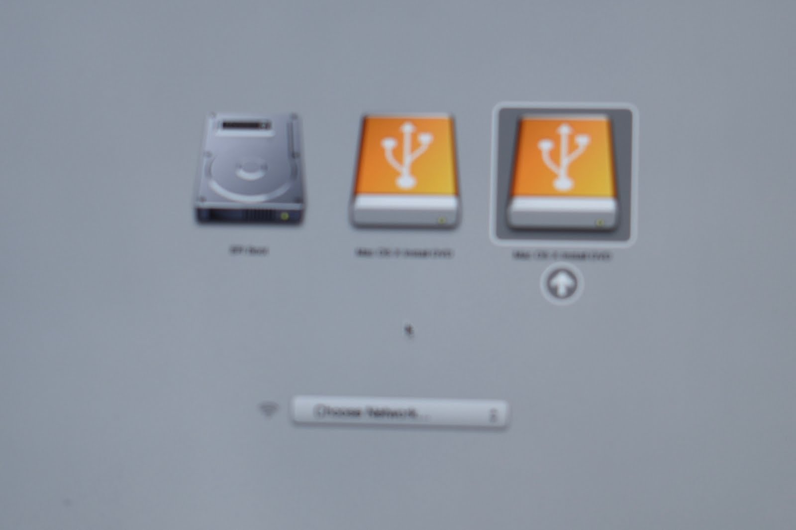 iMac mid 2011 OSインストール未（ジャンク品） - デスクトップ型PC