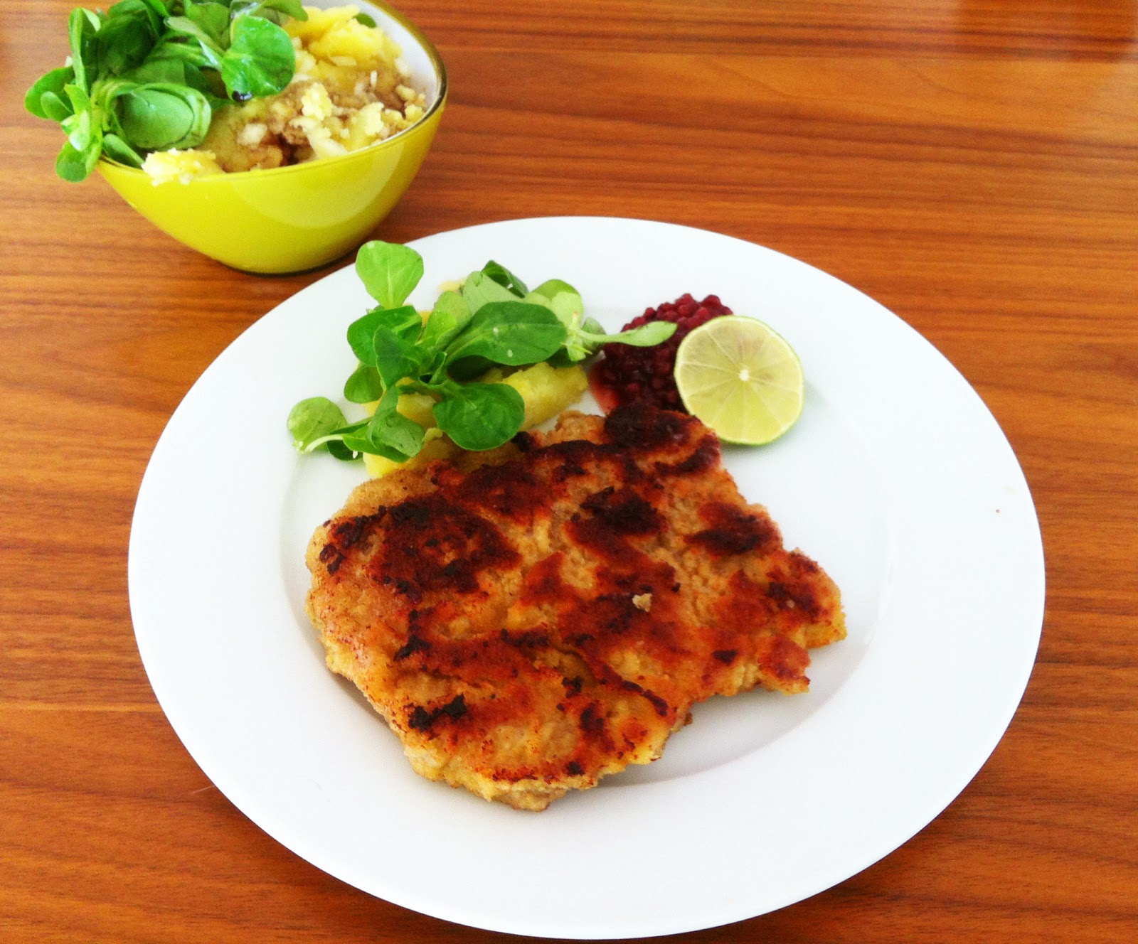 Wiener Schnitzel vom Kalb mit Kartoffel-Vogerlsalat | Kochrezepte