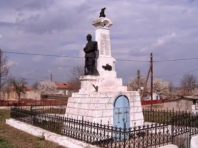 Monument al Eroilor  Limanu (Caracicula)
