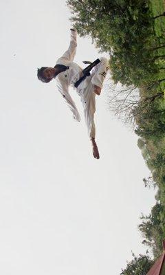 Gaya Berfoto Ala Manusia Terbang - Kakarmand Palu