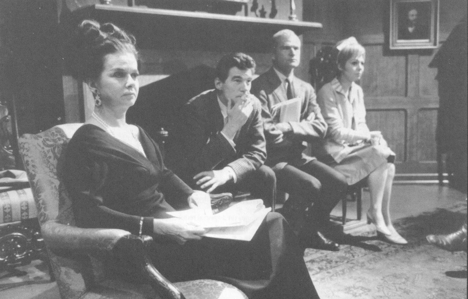 Shadows on the Wall An Online Dark Shadows Fanzine First Year