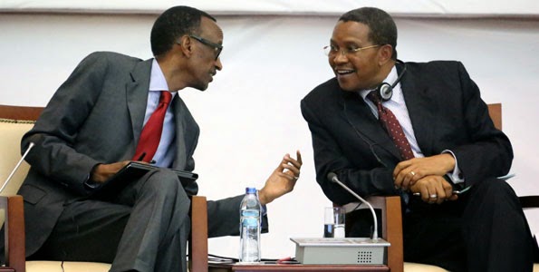 USHIRIKIANO: Kagame ammwagia sifa Kikwete