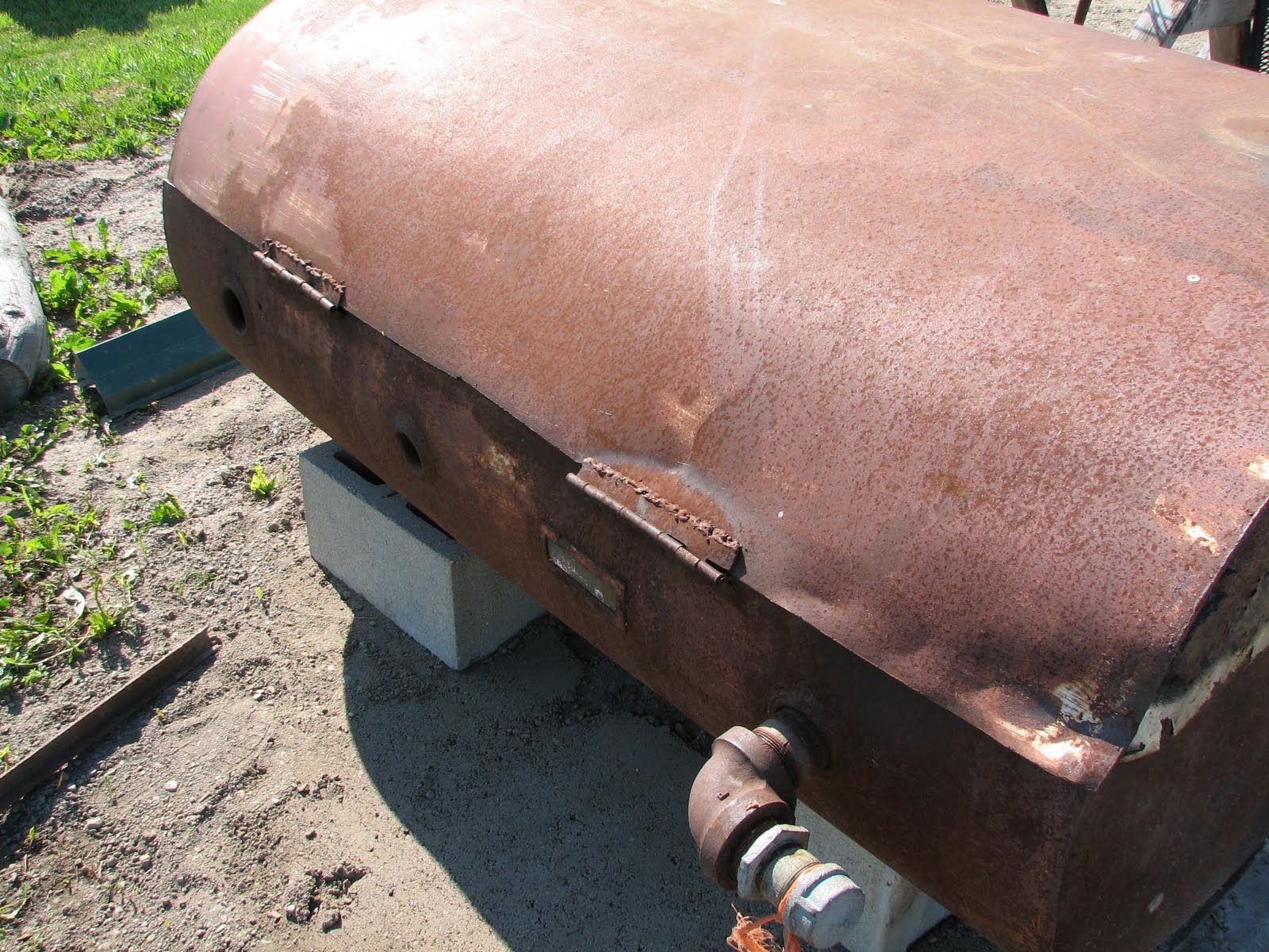 This Little Place Here The Homemade Pig Roaster