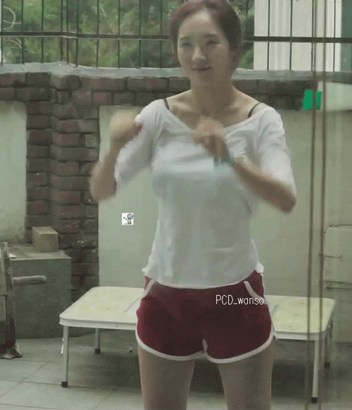 스트레칭녀.gif | 인스티즈