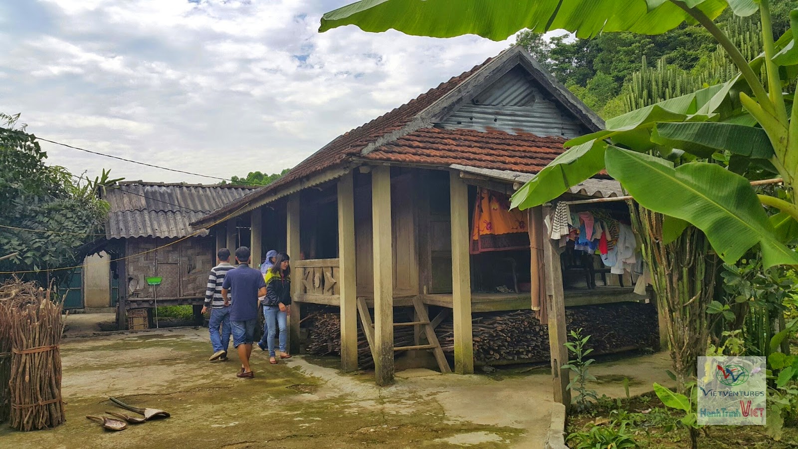 Du lịch cộng đồng thôn A Hươ, Xã Nhâm