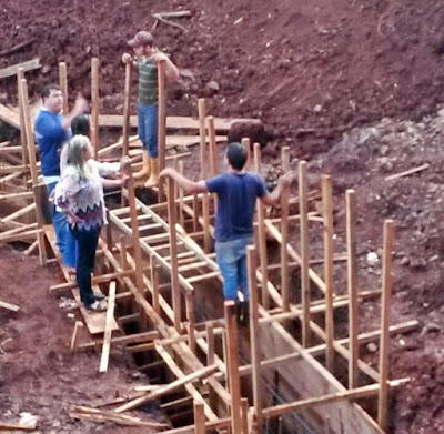 Roncador: Prefeita visita obras na Ponte do Rio Azul  