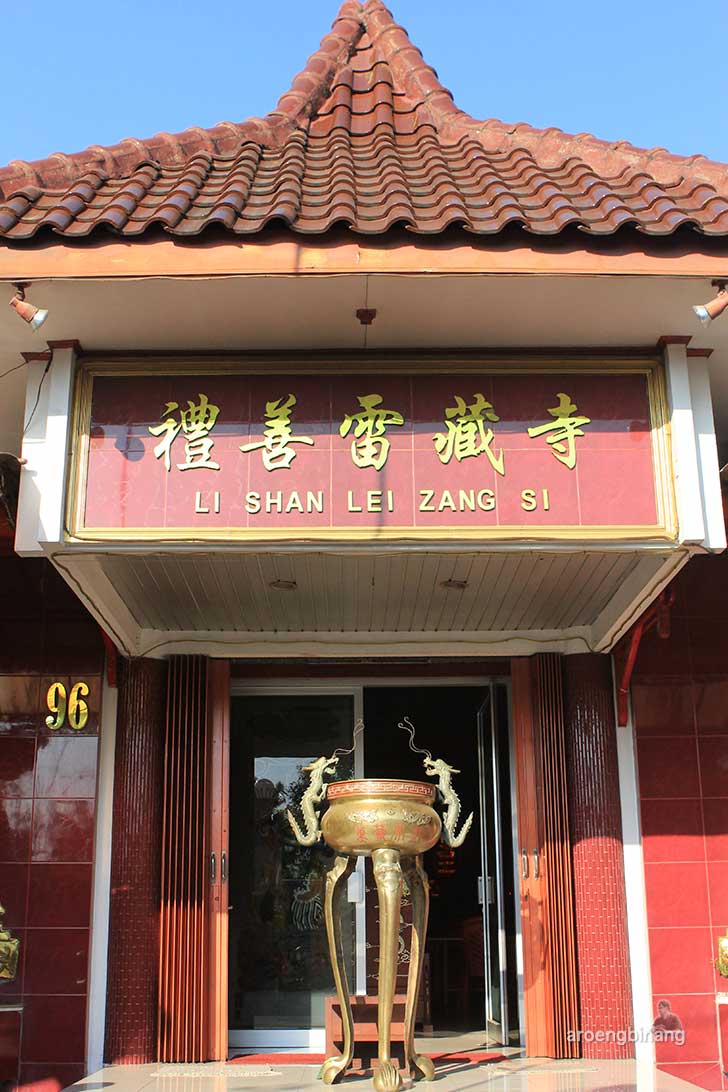 vihara vajra bumi pekalongan
