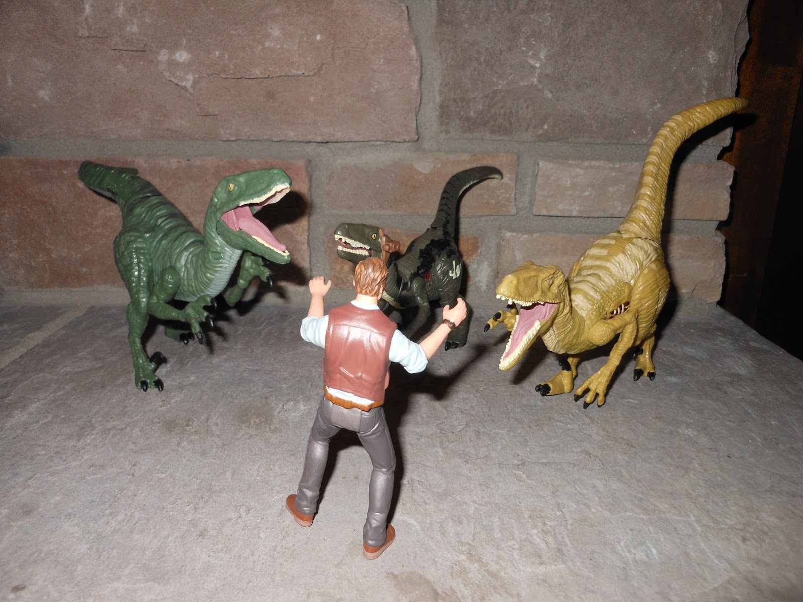 Emperor Dinobot's Musings. : Jurassic World Dino Hybrid Owen