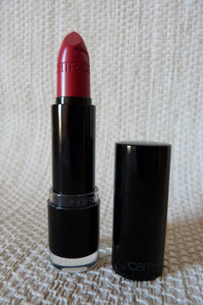 Ultimate colour. Помада catrice ultimate colour 370 купить. Catrice ultimate colour lipstick 370. Ultimate colour. Помада catrice ultimate colour 140.