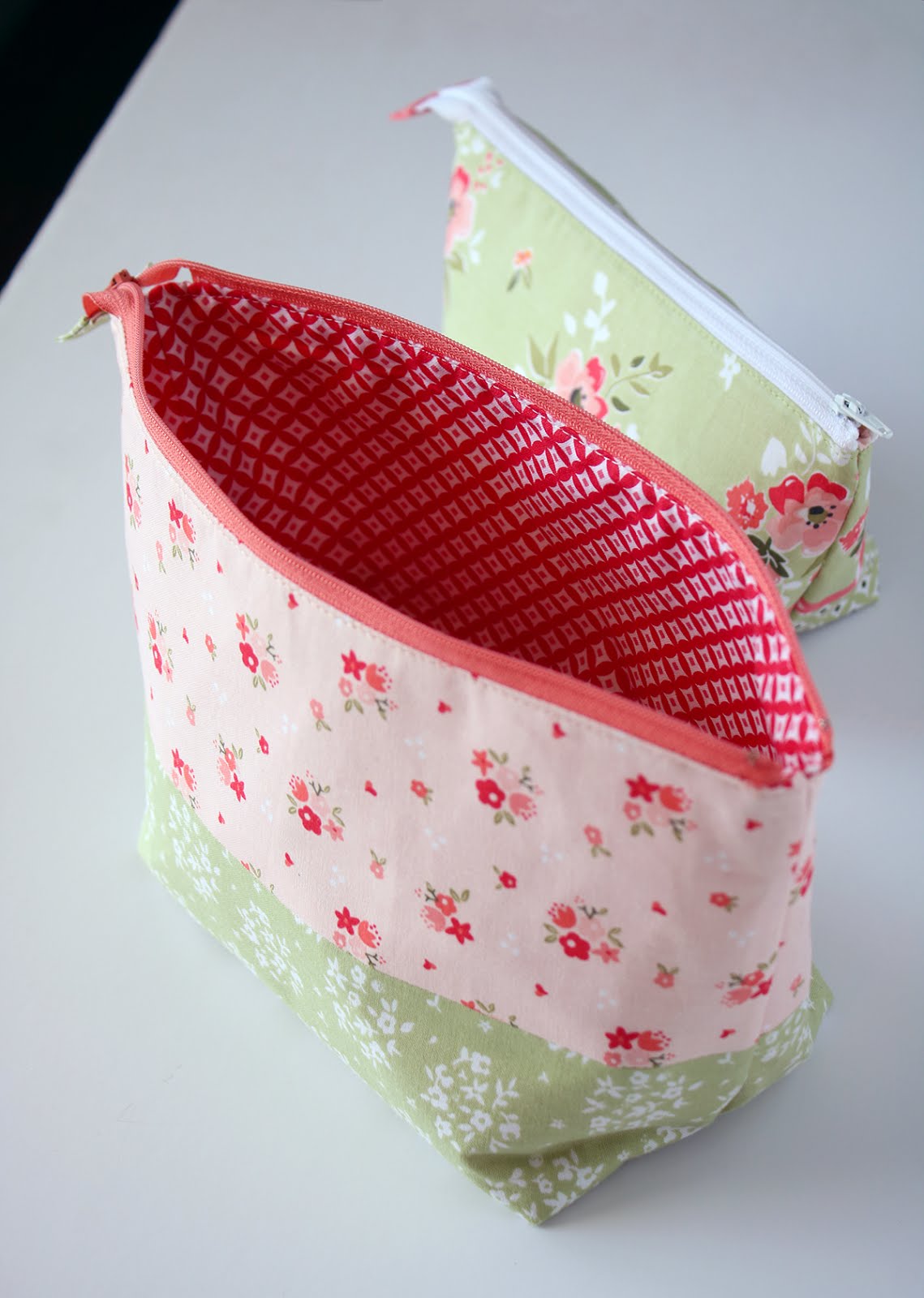 a-bright-corner-fun-new-zipper-pouches