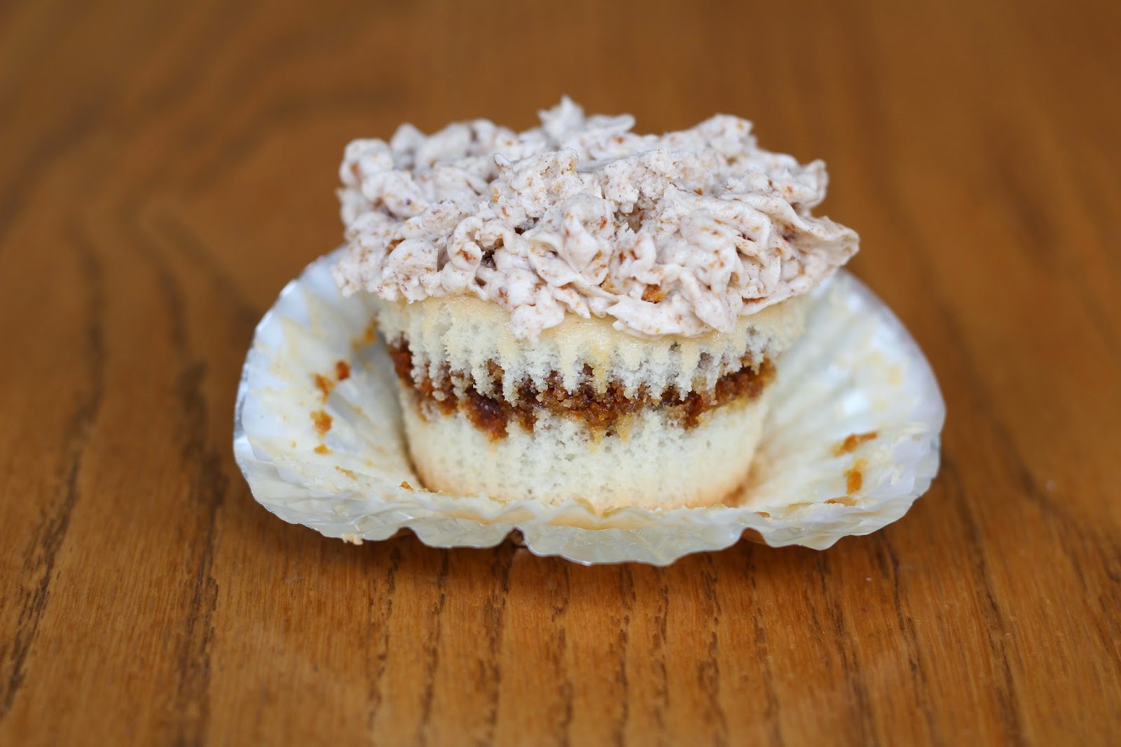 Scrumptilicious 4 You Oatmeal Creme Pie Cupcakes