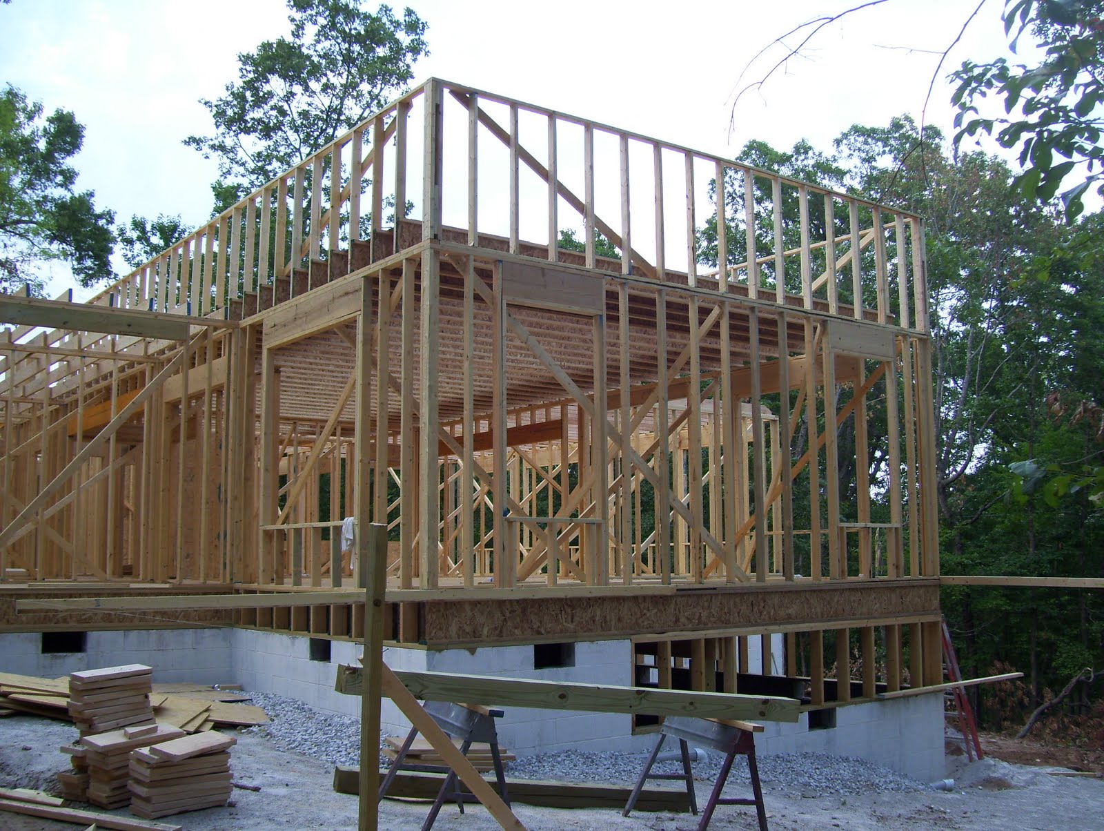 Butch and Barb Build Tideland Haven Ceilings and Pony Walls