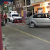 Colisiona camioneta contra un auto y queda lastimado uno de los conductores