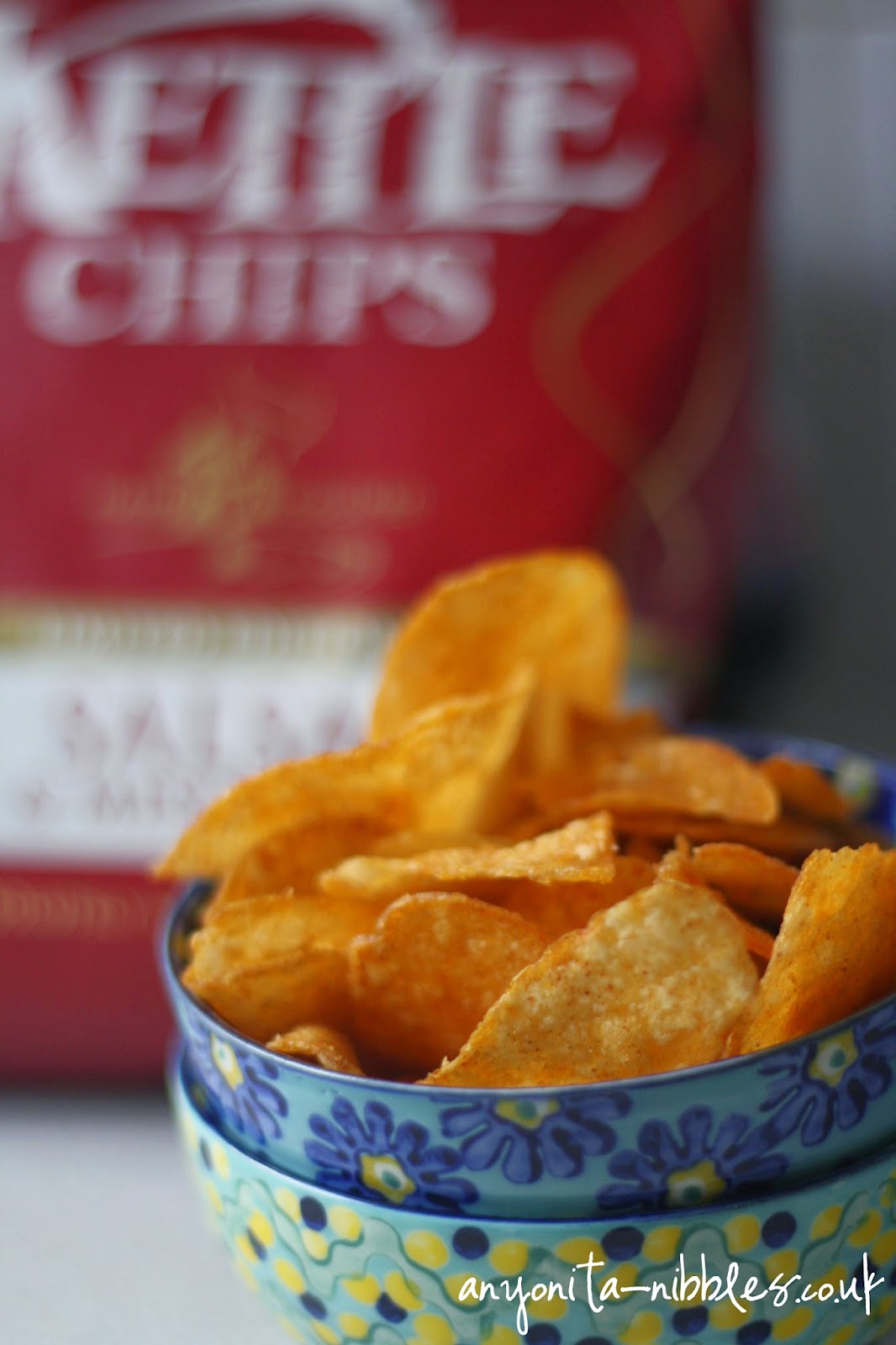The strong paprika flavour of these Salsa & Mesquite Kettle Chips makes them ideal for Christmas parties from Anyonita-nibbles.co.uk