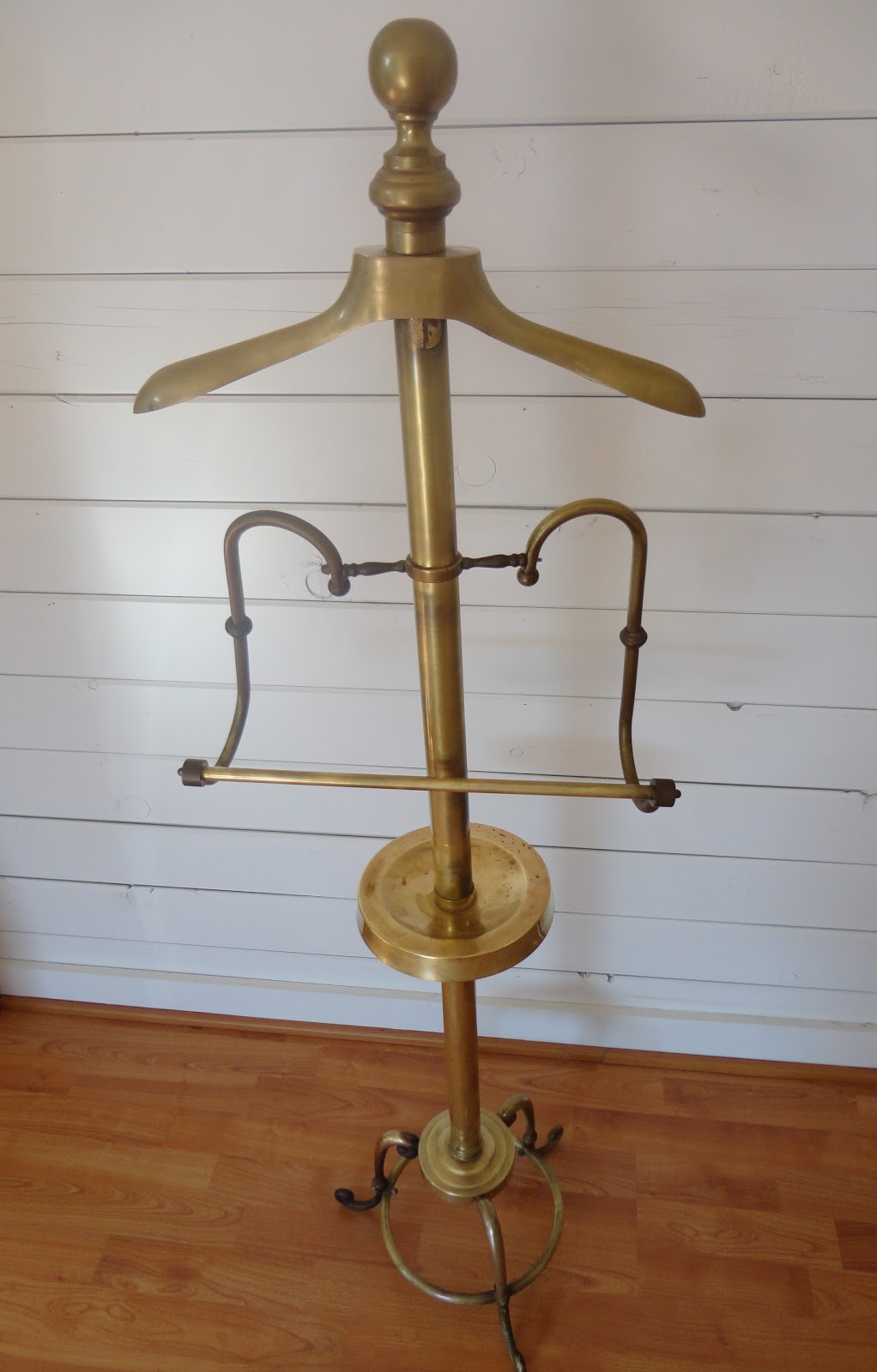 my STYLE LATTE DIY Vintage brass valet stand