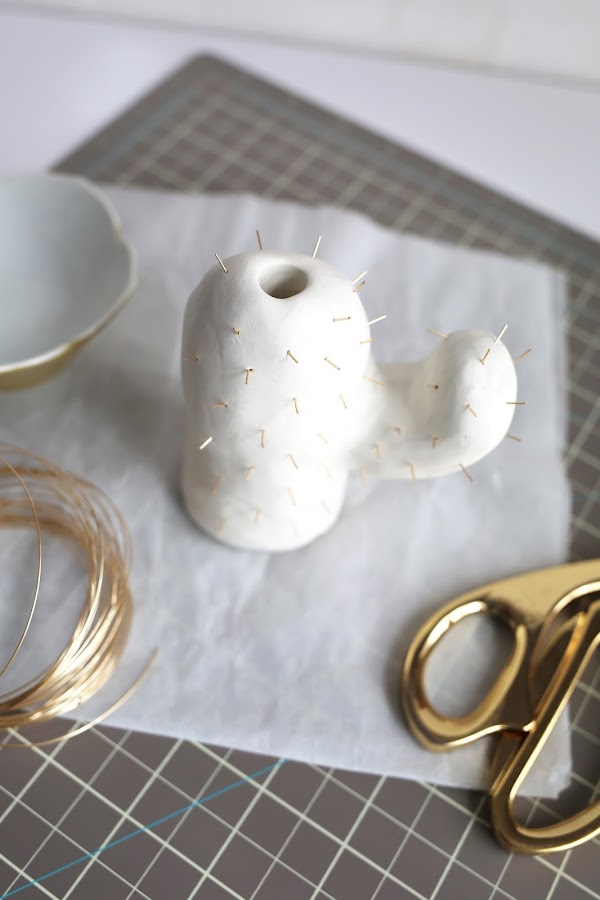 diy-tutorial-precioso-florero-forma-cactus