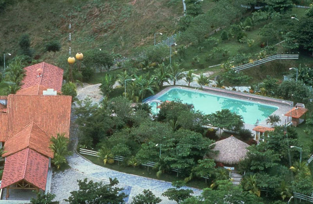 Fotografías de la Hacienda de Pablo Escobar a principios de los 90