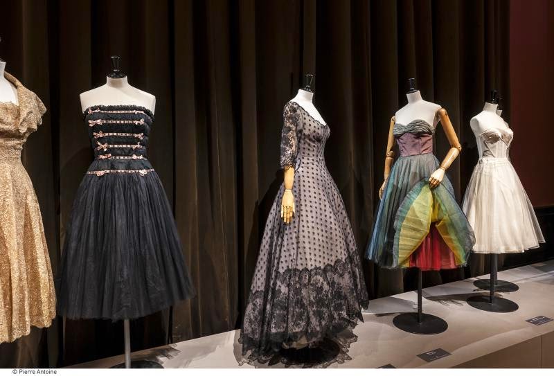 мода и стиль разных эпох. Sieg edition идеологии. Edition history моды. плакат история моды. музей моды в москве.