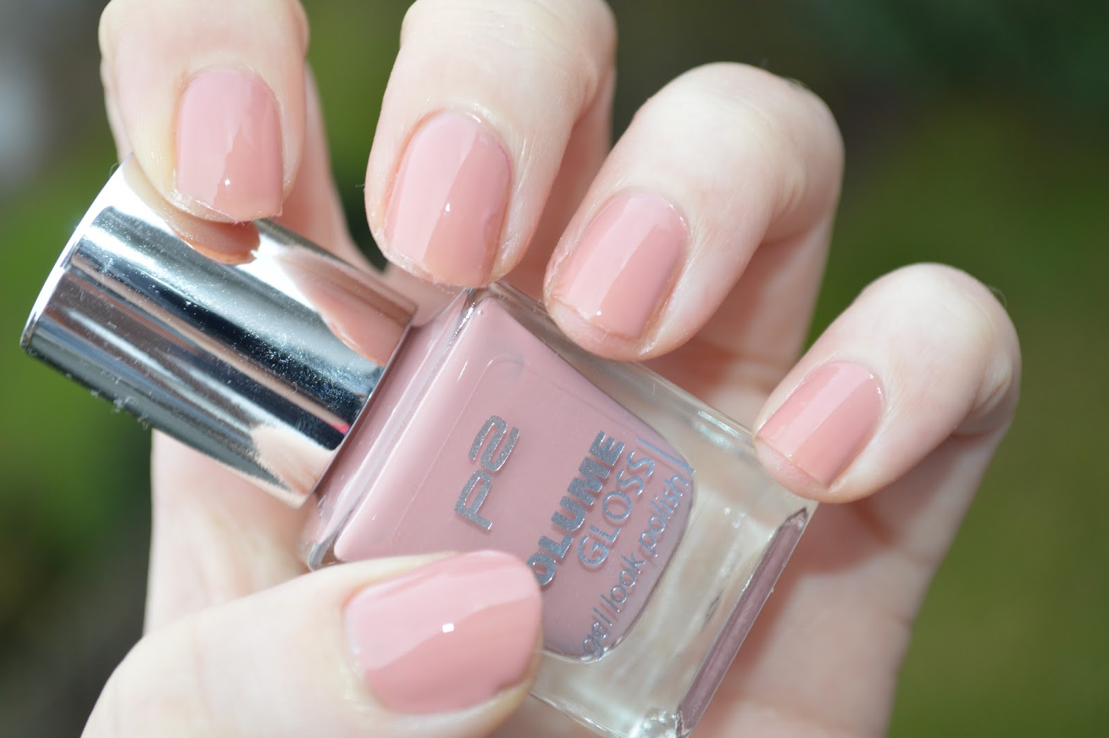 All about Melli P2 Volume Gloss Nail Polish 150 Cute Girl