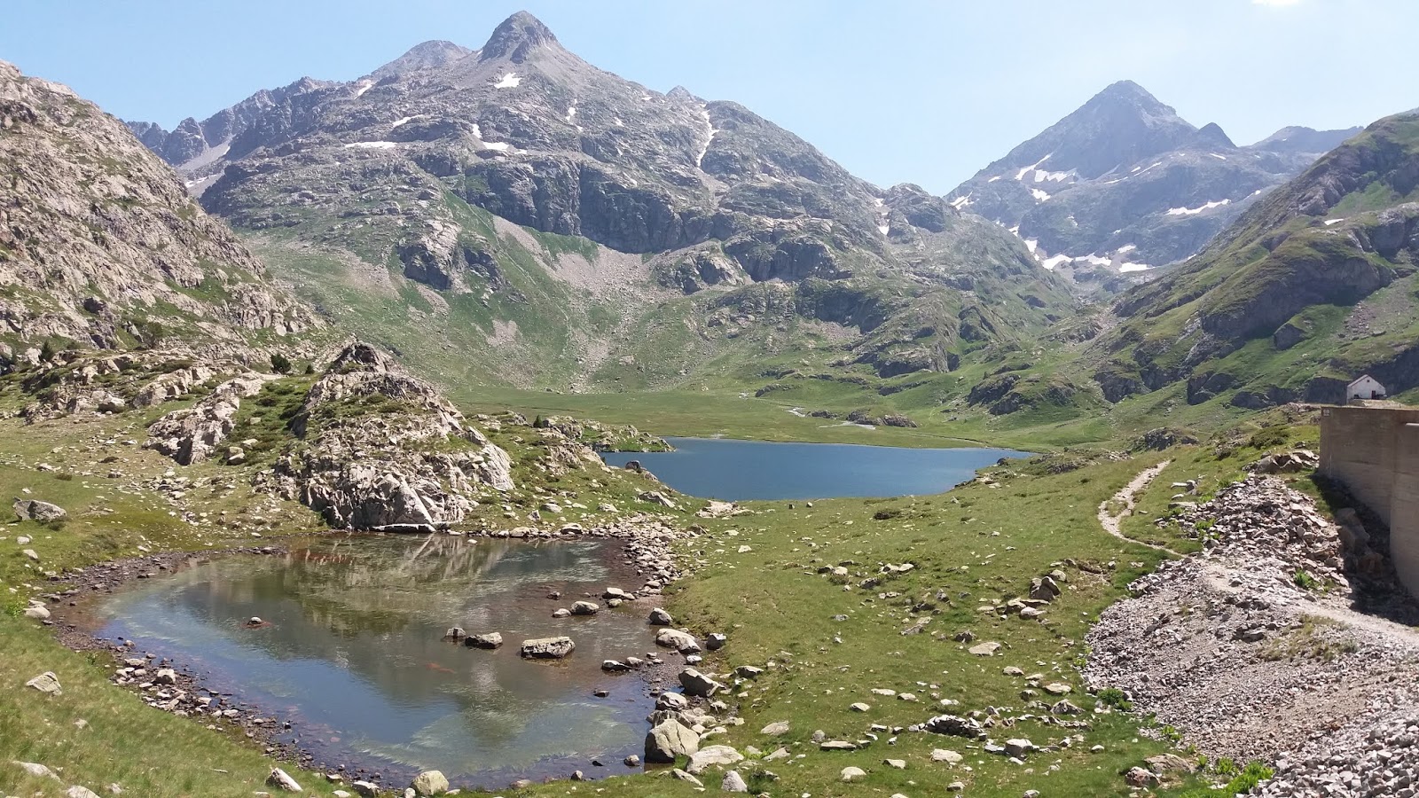 Res'Pyr'Rando Lacs de Rémoulis Refuge et lac de Respomuso