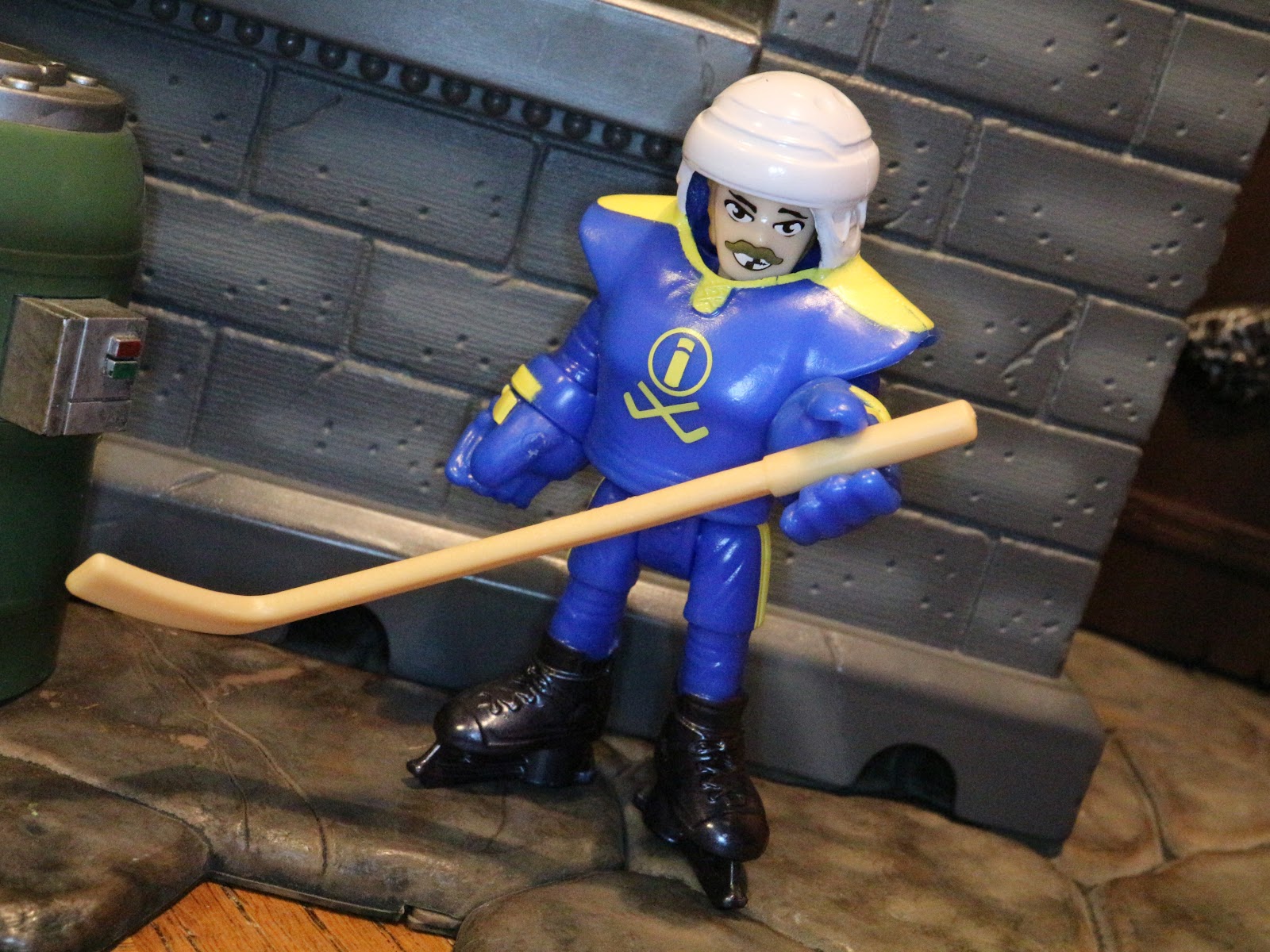 Action Figure Barbecue Action Figure Review Hockey Player from