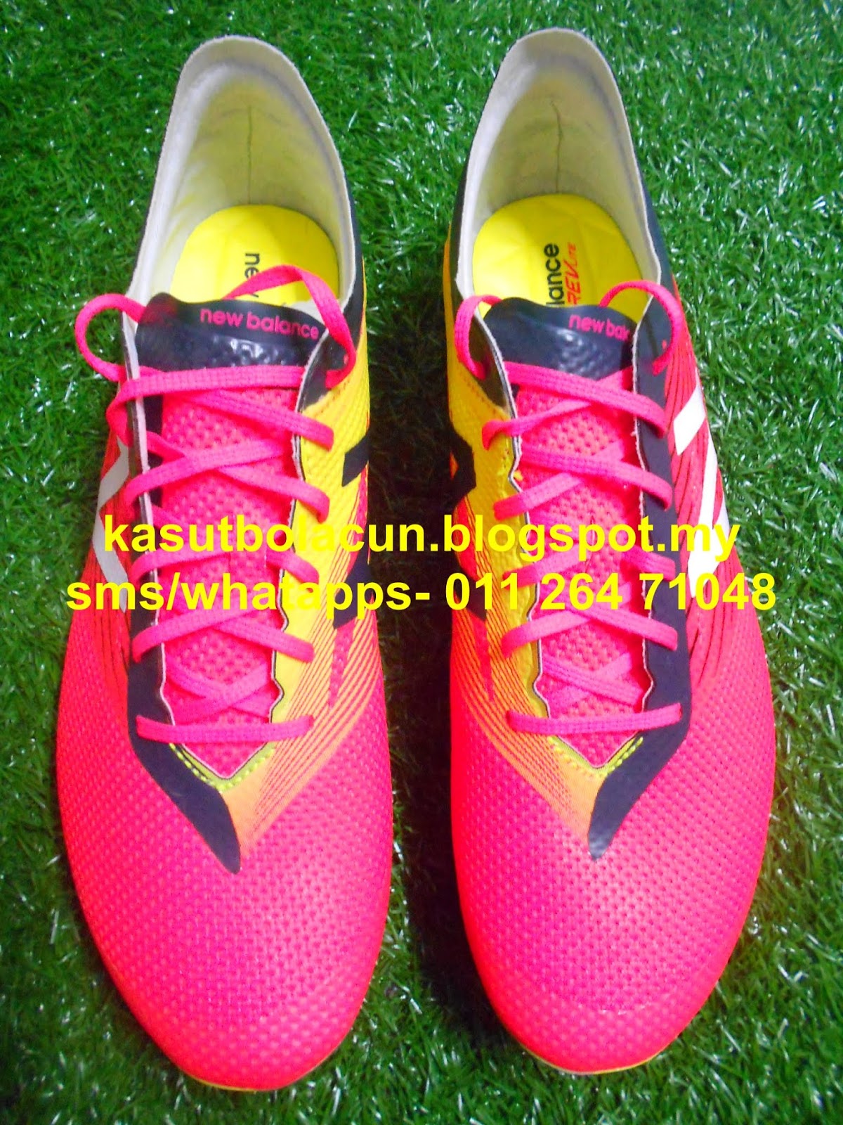kasut bola new balance