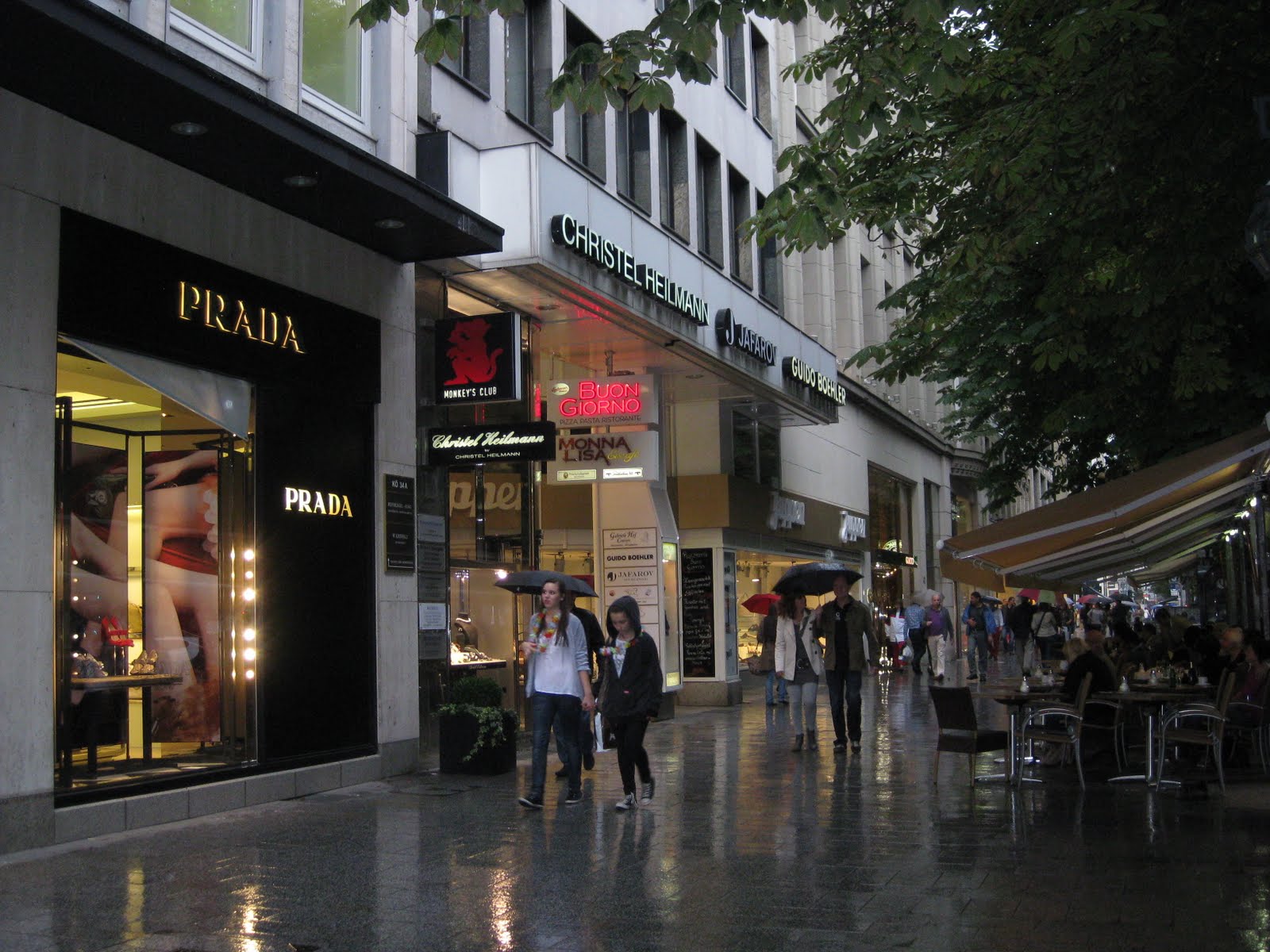 Adventures in Germany: Dusseldorf Shopping!