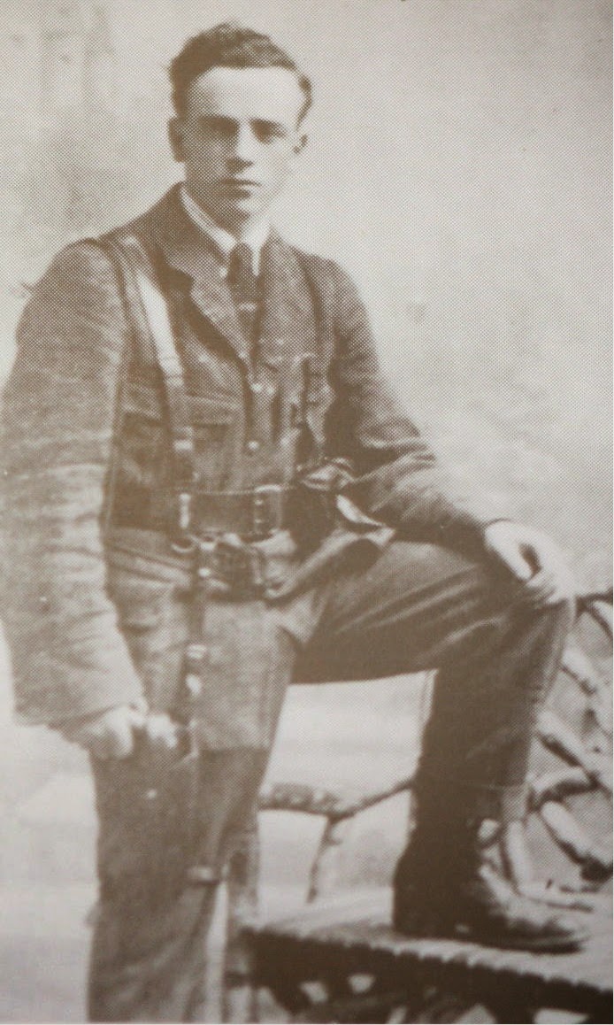 Ganzer Film Deutsch Volunteer Thomas Carr remembered by éirígí in Newry