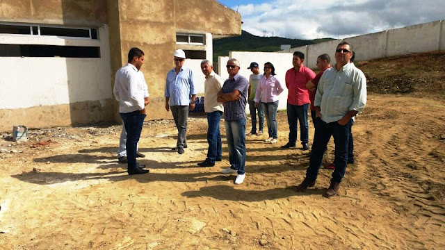 Resultado de imagem para prefeito lero visita creche de pão de açúcar