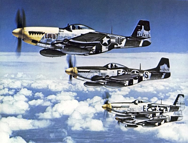 Zu den Waffen! Los cazas más representativos de la Segunda Guerra Mundial Zu den Waffen! Los cazas más representativos de la Segunda Guerra Mundial