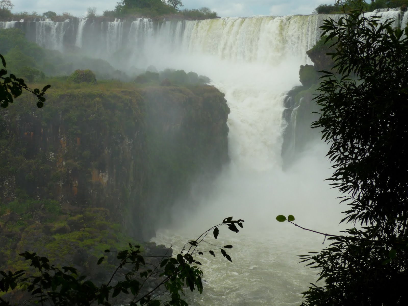 Iri ist dann mal weg Eindrücke aus...Itaipú und Iguazú