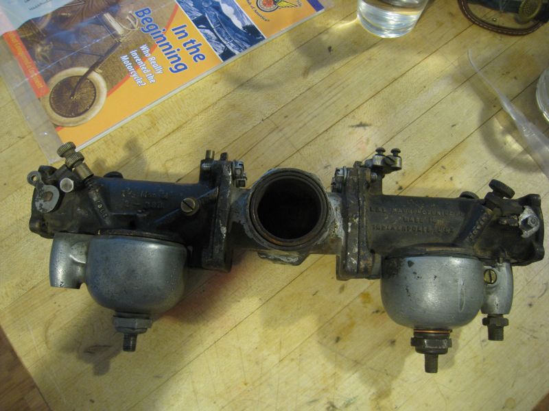 VINTAGE BIKE ADDICTION Dual Carb Seeley Knucklehead manifold