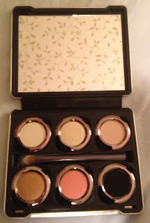 Gail Carriger Product Review ~ Urban Decay Eyeshadow