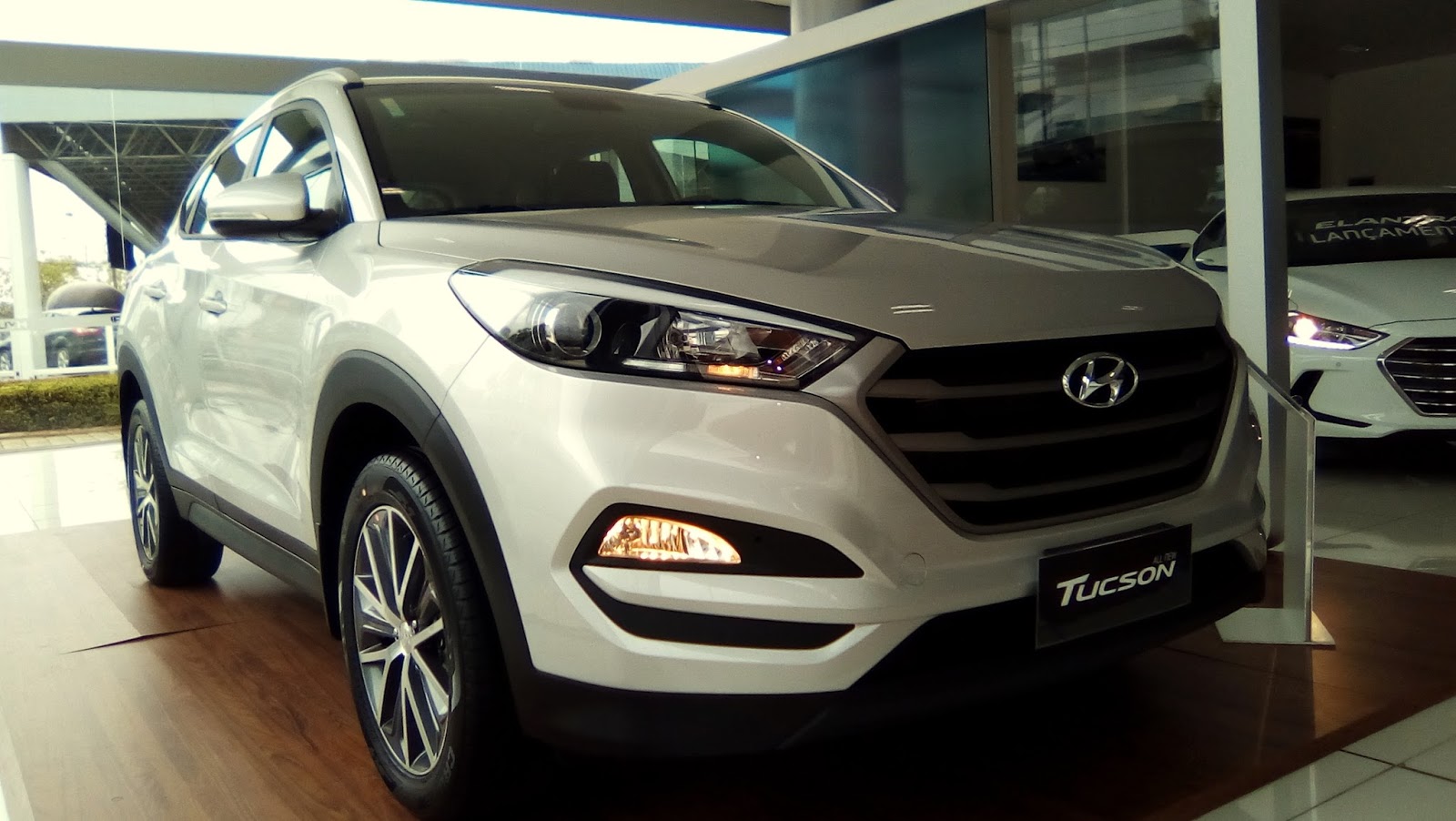Hyundai Tucson chega ao Brasil renovado por inteiro Hyundai Tucson chega ao Brasil renovado por inteiro