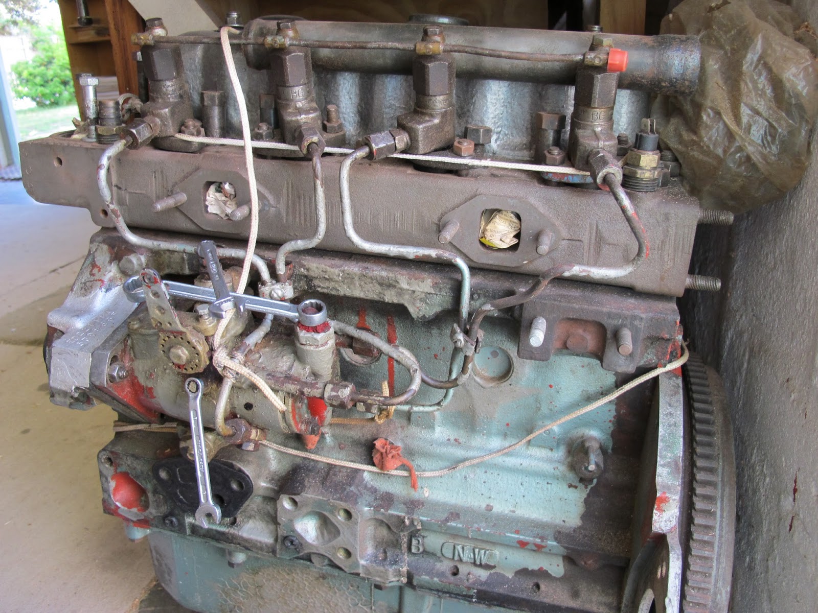 CKD Boats - Roy Mc Bride: How to bleed a Perkins 4108 marine diesel