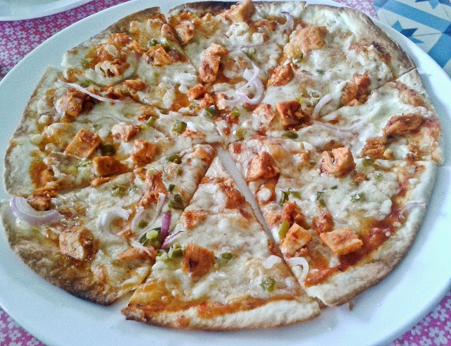 Harissa Chicken Pizza