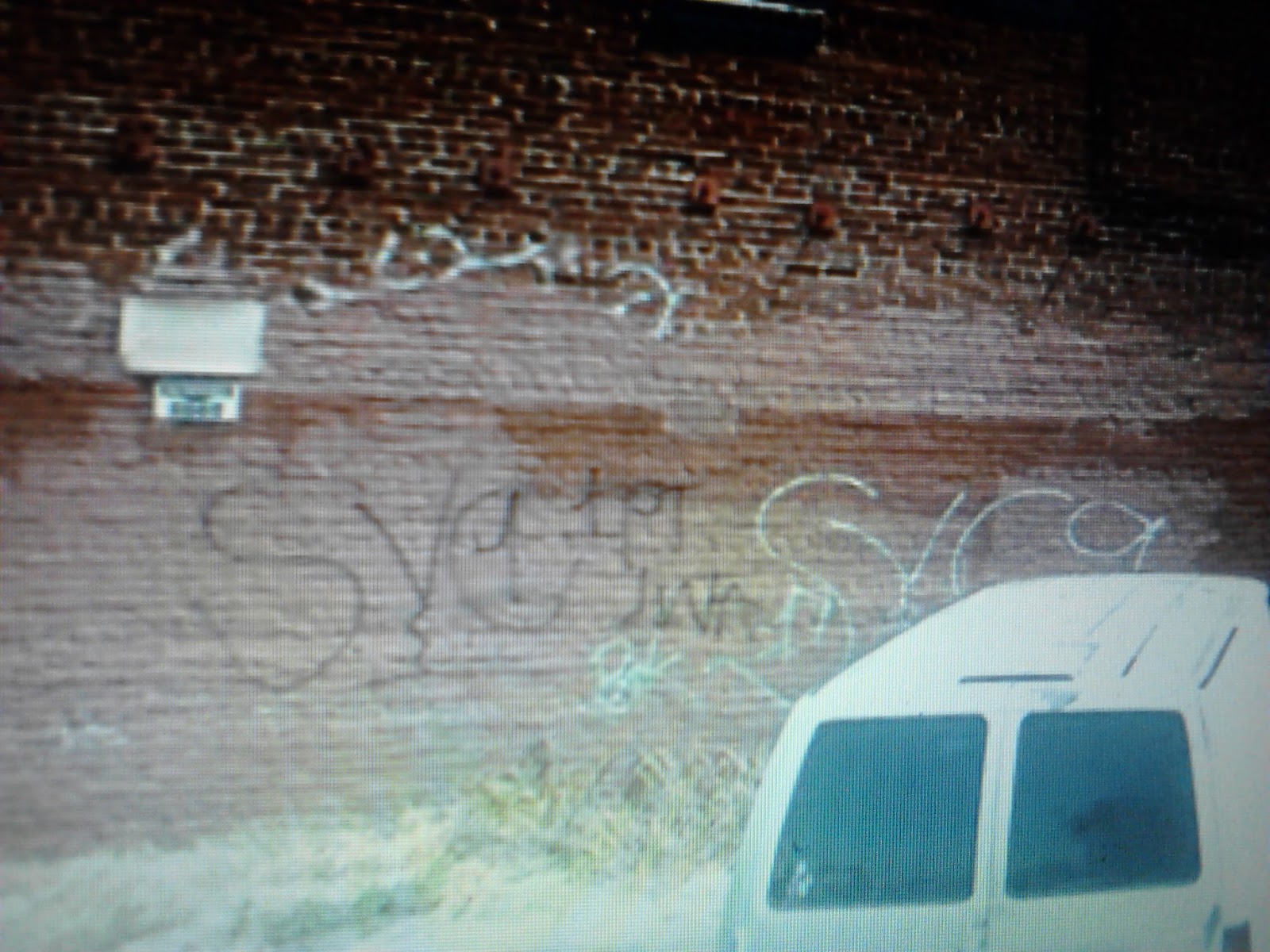 crip gangs graffiti School yard crip 3x