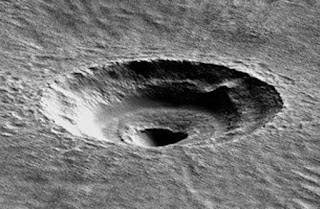  سر حفرة المريخ الذي اكتشفه العلماء 