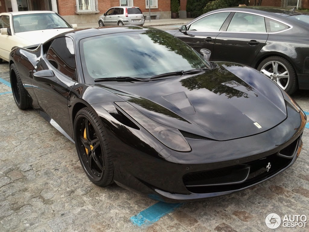 Ferrari 458 Italia in Grey