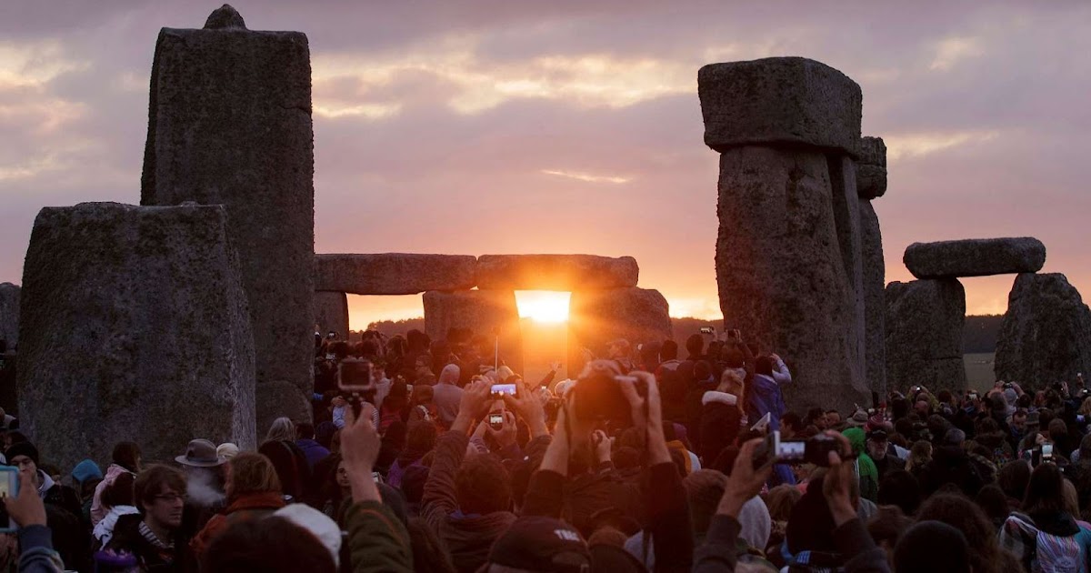 Стоунхендж всемирное наследие 10-15 предложений. Стоунхендж уилтшир. Стоунхендж облили. Джон уэбб стоунхендж. Стоунхендж реконструкция 50-е.